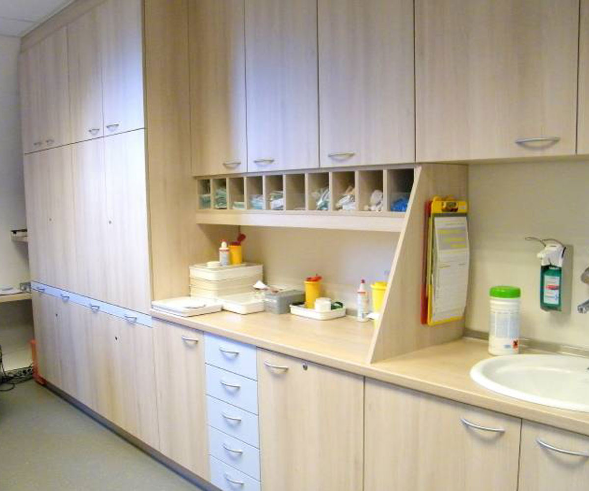 Referenzen Möbelbau für Krankenhaus & Labore